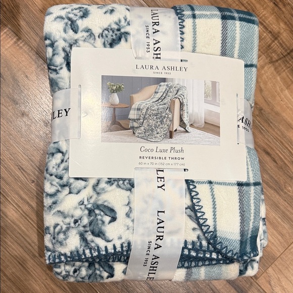 Laura Ashley Other - Laura Ashley Blue Floral and Plaid Reversible Plush Throw Blanket